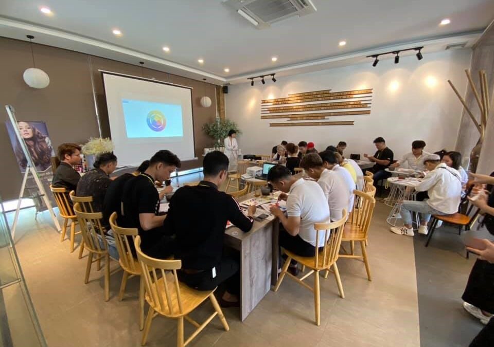 [REVIEW] LỚP HỌC LUẬT CỦA MÀU ĐÀ NẴNG